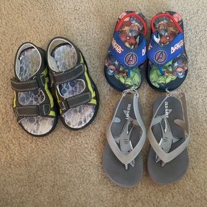 Boys sandals/flip flops size 9
